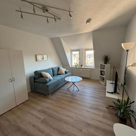1 Raum Dachgeschosswohnung In Ruhiger Lage Limabach - Oberfrohna المظهر الخارجي الصورة